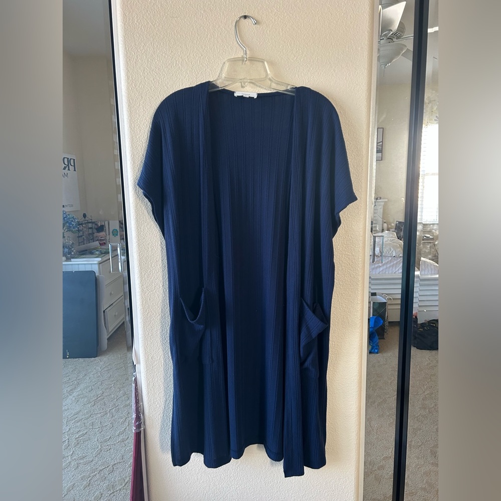 Short Sleeve Longline Knit Cardigan in Dark Blue